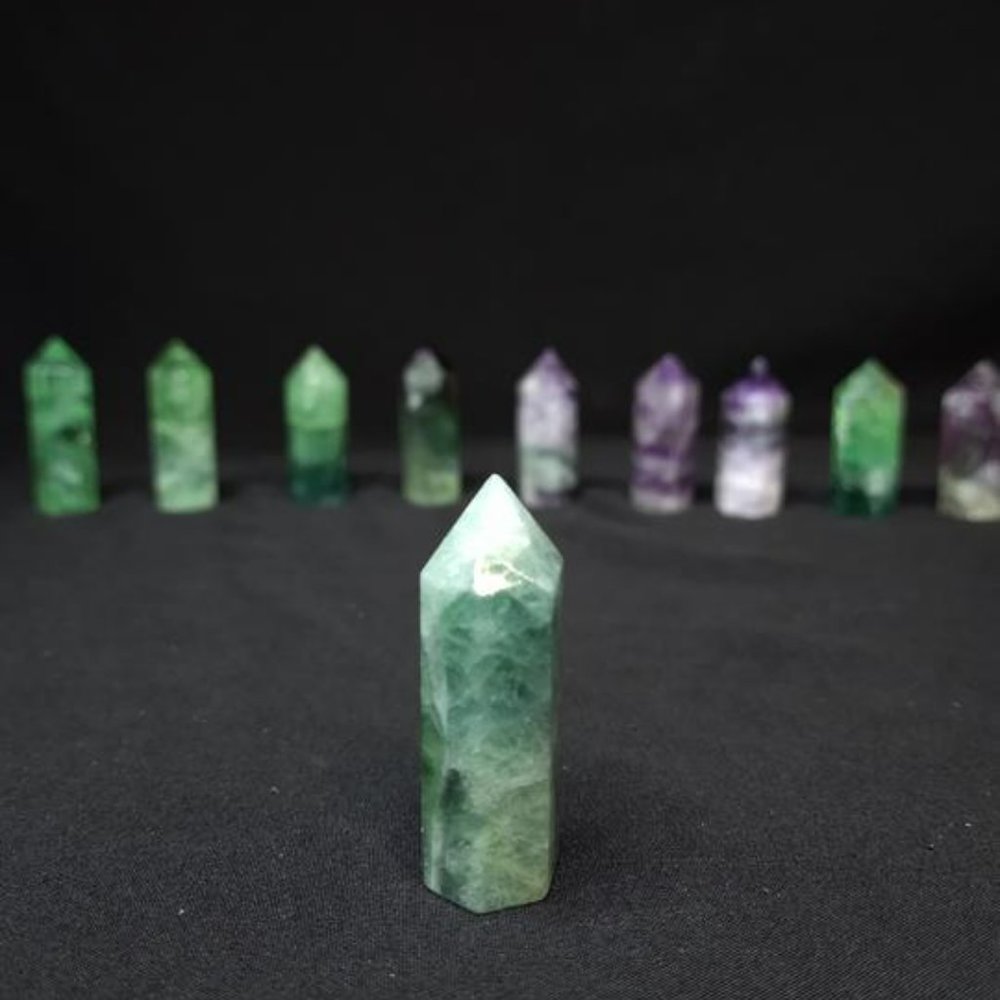 Beautiful faceted Fluorite Points - Picture 14 of 14